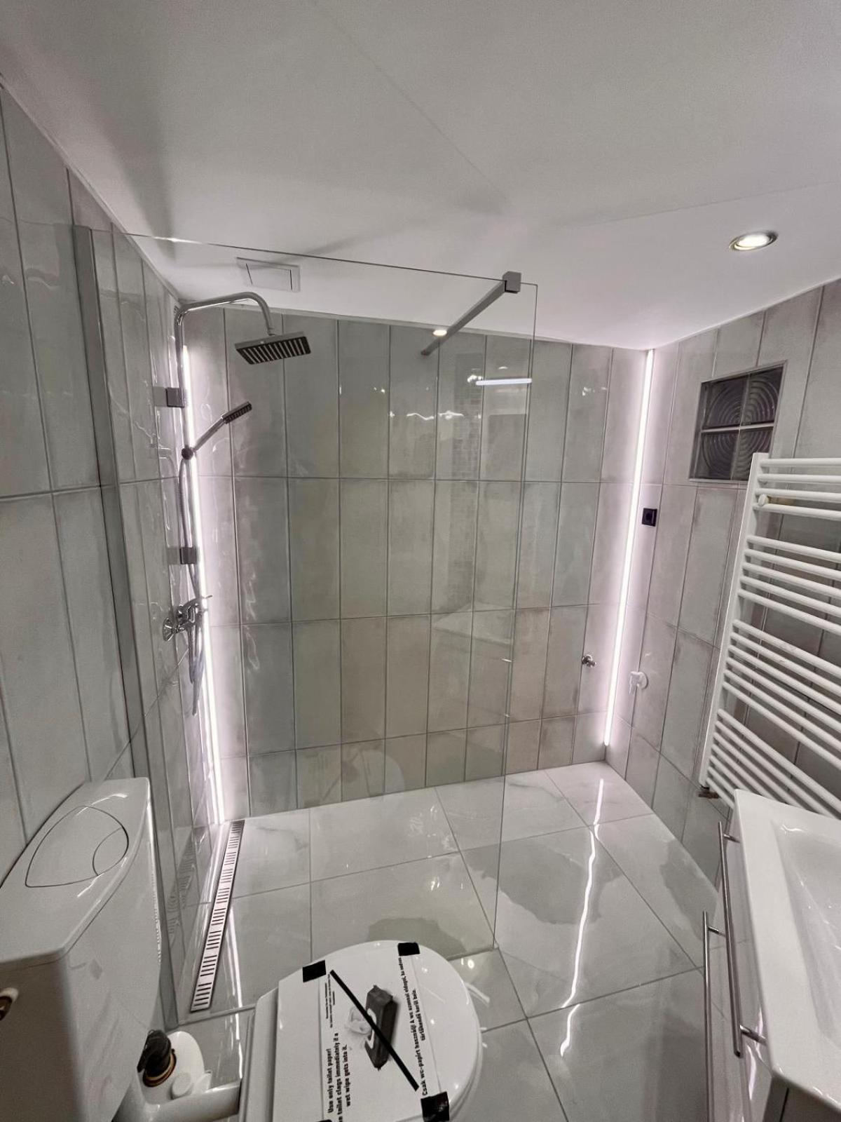 Kalvaria With Balcony, Free Parking And Ac Budapesta Exterior foto